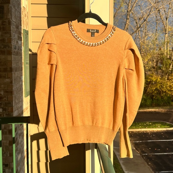 🆕 AZI New York Mustard Gold Chain-Neck Puff Sleeve 100% Cotton Sweater Size S - Picture 3 of 16